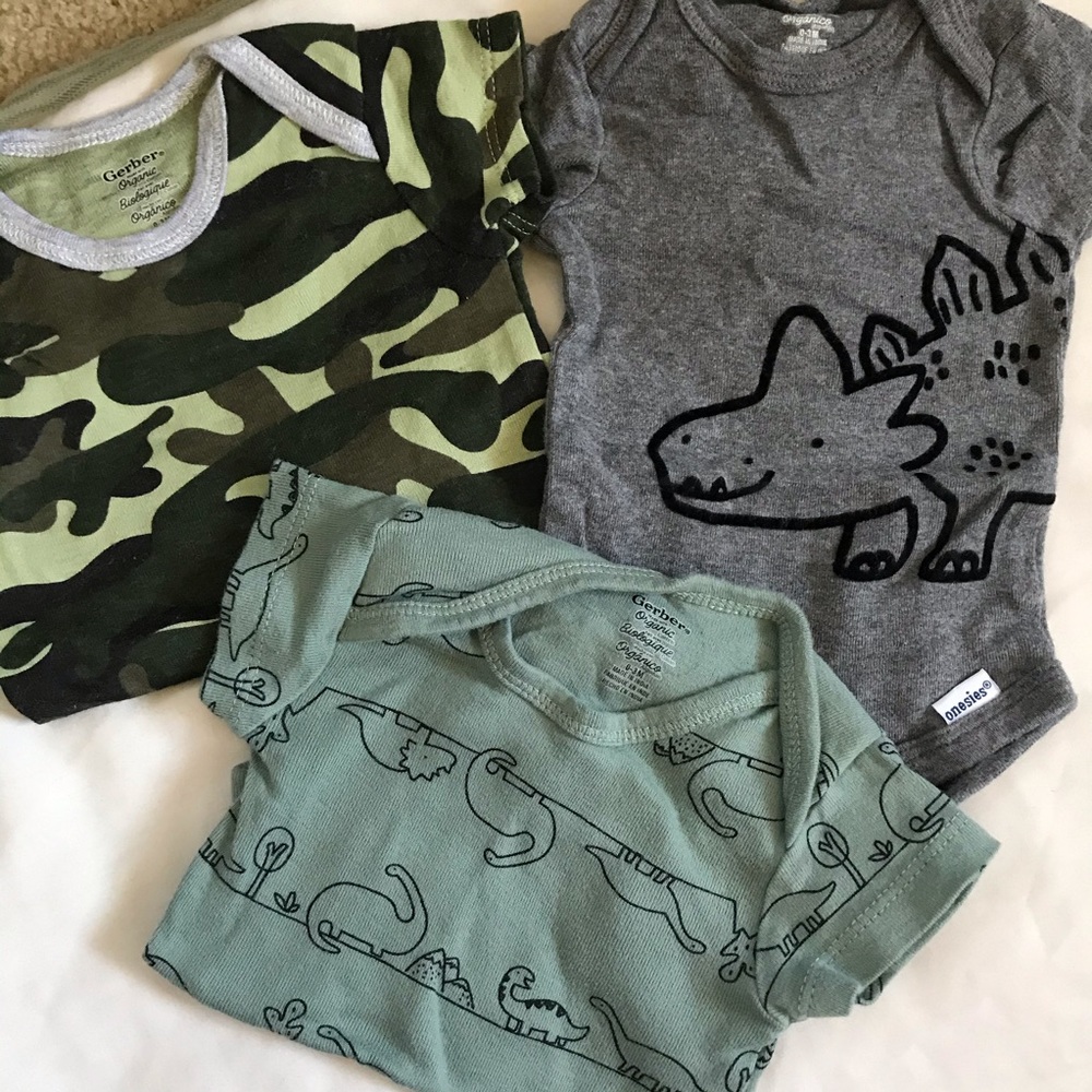 0-3 month Dino bundle